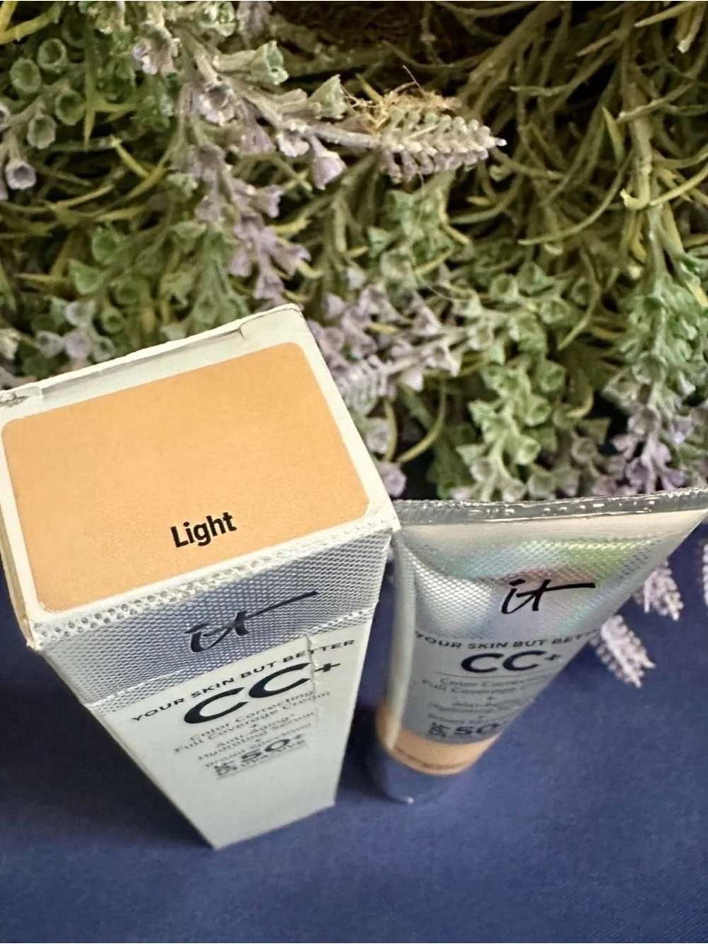 IT Cosmetics Your Skin But Better CC+ Cream SPF 50+ - Light
